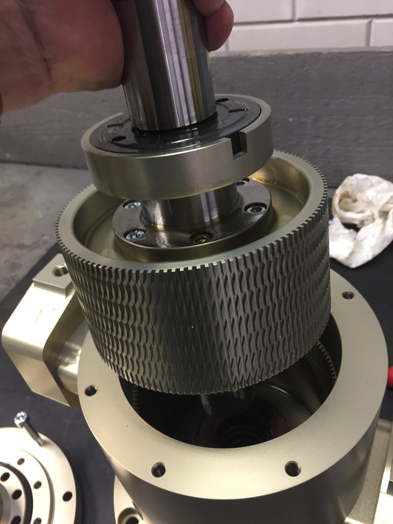 Internal rotor and stator of a mechanical fuel homogenizer.