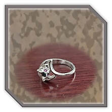 Main page item silver & 2 x ruby cat face ladies ring $140G
