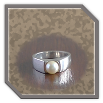Main page item silver & cultured pearl ladies ring $200C