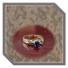 LR01500D-18ct Yellow Gold Sapphire Ladies Ring.