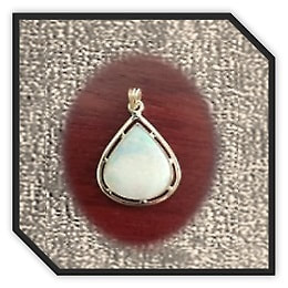 PE01800B-9ct Yellow Gold Opal Pendant.