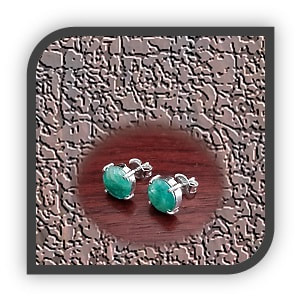 ES01300A-9ct White Gold Emerald Studs.