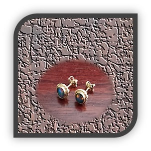 ES00400B-9ct Yellow Gold Opal Studs.