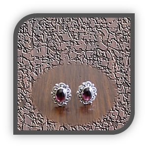 ES00150B-Sterling Silver Garnet Studs.