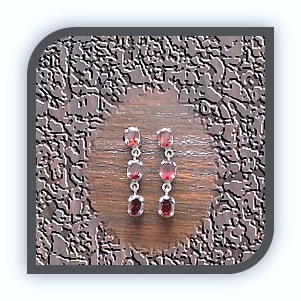 ER00300A-Sterling Silver Rhodium Plated Garnet Earrings.