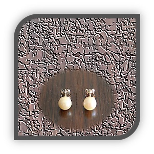 ES00350A-9ct Yellow Gold Pearl Studs.