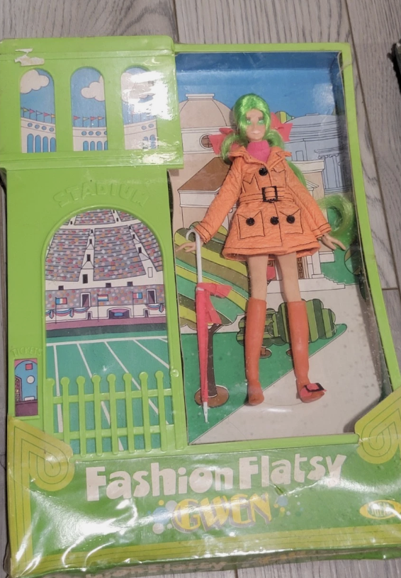 Ideal's Fashion Flatsy doll Gwen