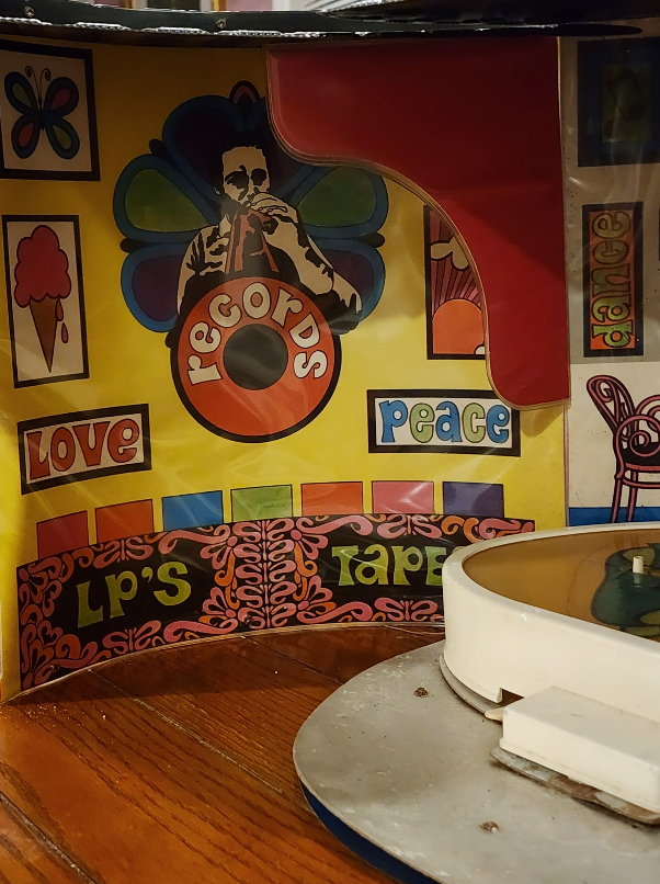 Love Favorite Places, the record wall