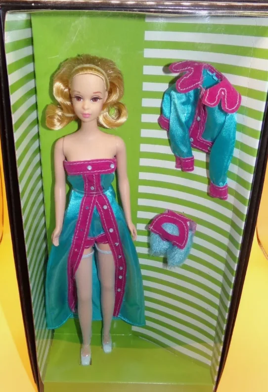 2005 reproduction of a 1971 No-Bangs Francie (Author's collection)