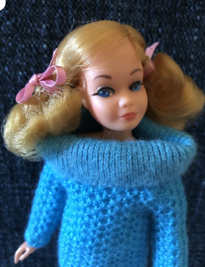 1970 Dramatic New Living Skipper dressed in blue fashion