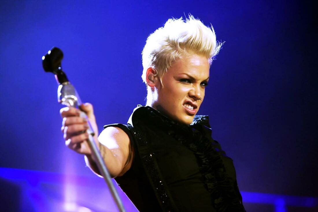 P!nk- 'Walk Me Home'