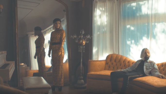 Watch Flora Cash's new video 'You're Somebody Else'
