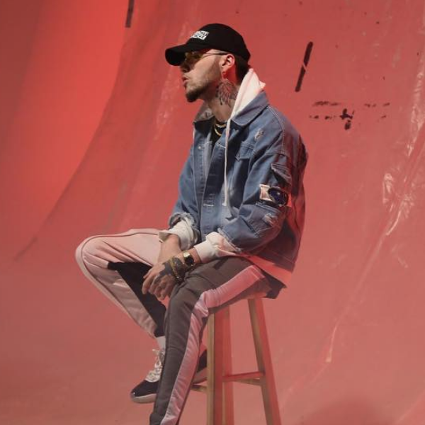 Watch Darrein STL as he Delivers Another Hot Track