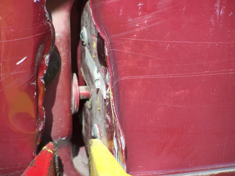Door lock broken by BOSS Spreader picture
