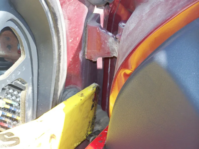 Door hinge broken by BOSS Spreader picture