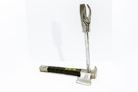 Claw inserted in axe head picture