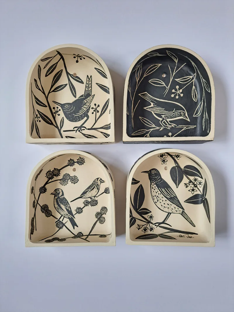 Wren – Small Wall Shrine