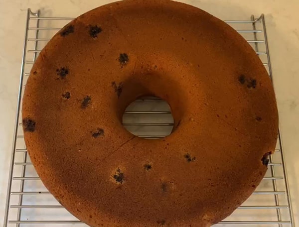 Cool the Blackberry Lemon Bundt Cake