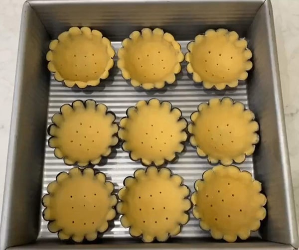 Mini Chocolate Tarts How to Keep Mini Tart Tins from Sliding