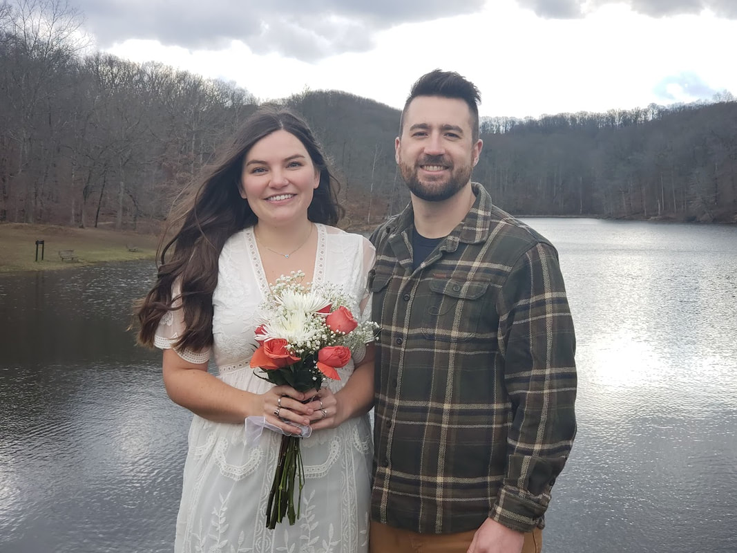 Elope in Brown County, Indiana.  Marry Me In Indy! LLC. Indianapolis Wedding Officiant Services.Picture