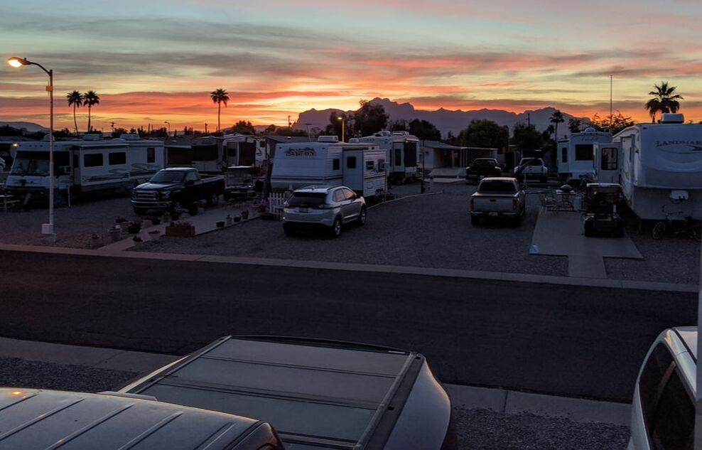 Pros and Cons of a Long-term RV Stay