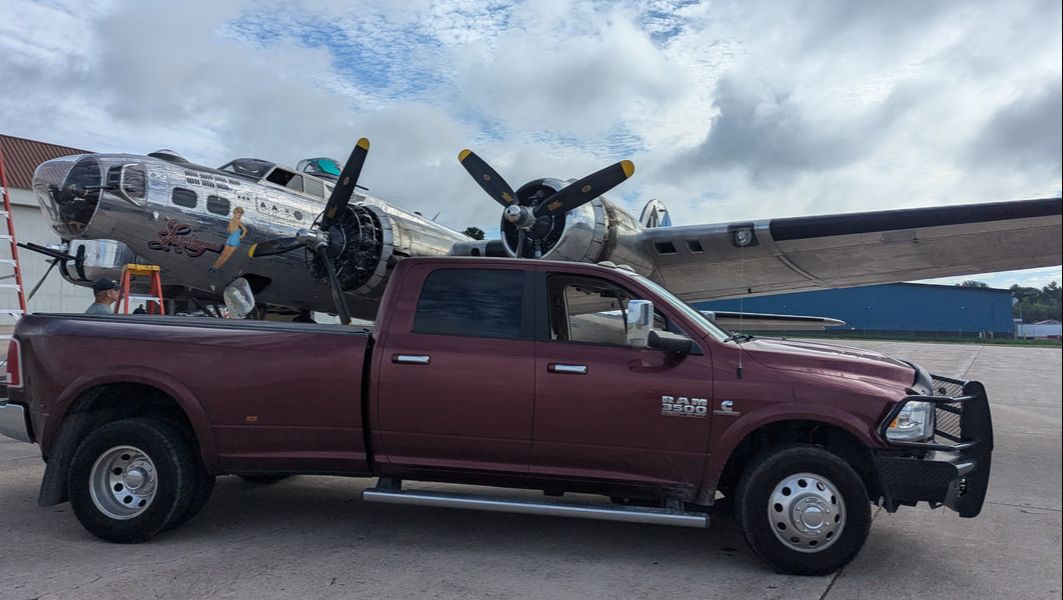 Gulliver Goes on a Warbird Tour
