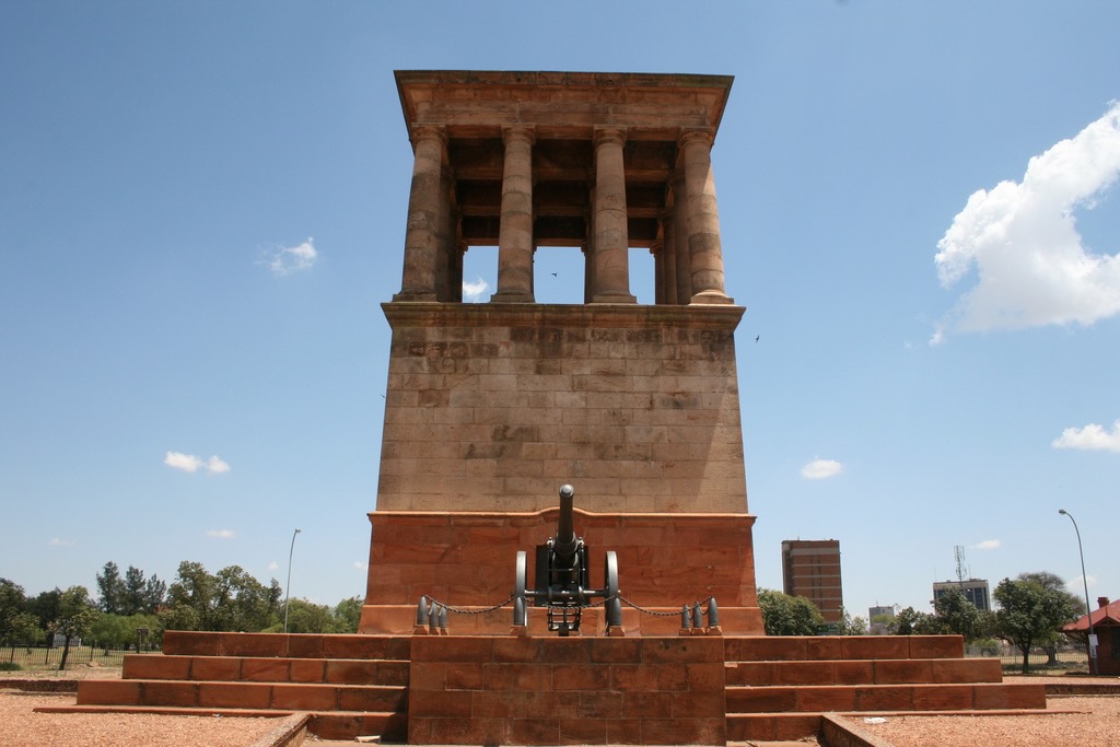 Long Cecil on the stylobate of the Honorured Dead Memorial
