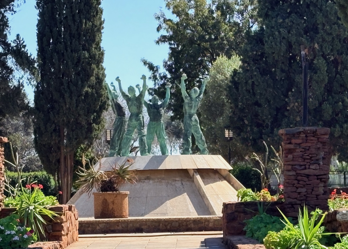 Diamond Diggers Memorial in Kimberley's Ernest Oppenheimer Memorial Gardens.