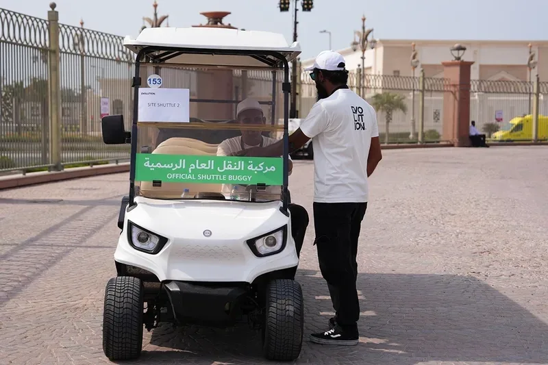 مركبة-نقل-داخلية-في-موقع-الفعالية