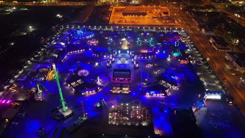 بيستلاند-الرياض-2025-واسع-جوي-ليلي-منظر-كامل-موقع
