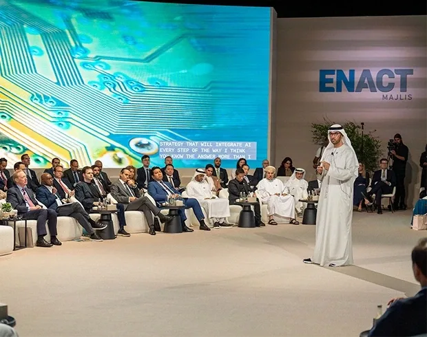مسرح-مؤتمر-بإضاءة-زرقاء-3