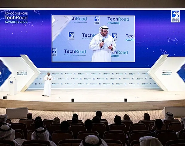 منصة-عرض-أمام-الجمهور-3