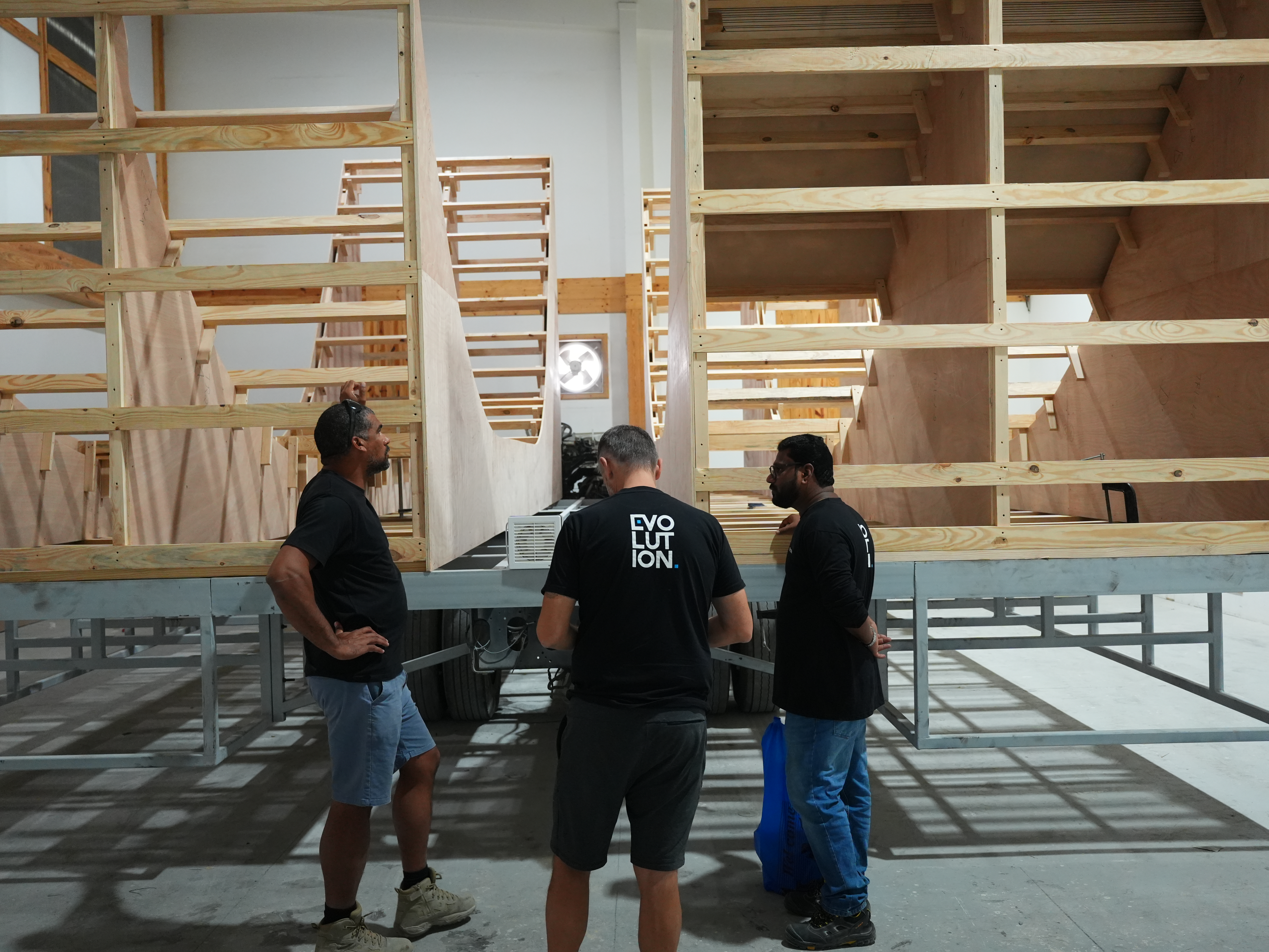 Modular scenic structure trial assembled and checked before transportation.
