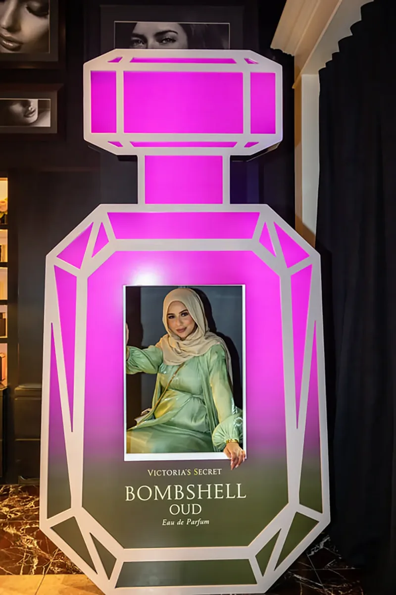 Custom-shaped video wall following the Victoria's Secret perfume bottle silhouette.