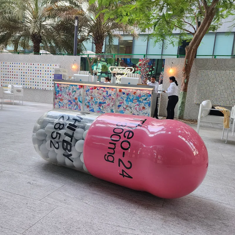 prada-mode-dubai-giant-capsule-sculpture-2022