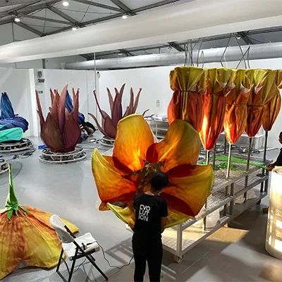 artificial-flower-scenic-fabrication-workshop.webp