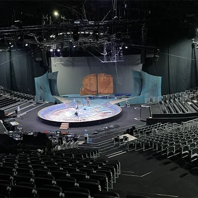 theatre-auditorium-circular-performance-stage.webp