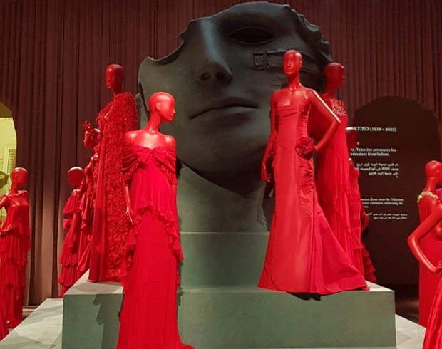 red-fashion-art-installation.webp