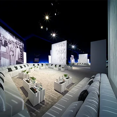 historical-exhibition-lounge-photo-displays.webp