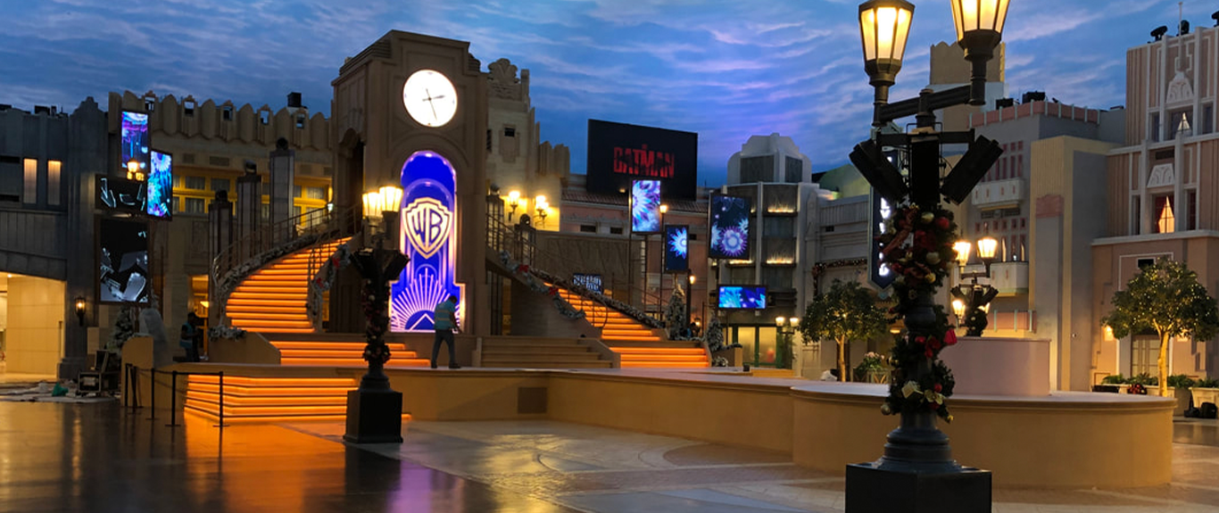 Warner Bros Winter Stage – Scenic Fabrication & Performance Stage Build, Abu Dhabi (2023)
