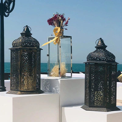 ramadan-celebration-lantern-decor-seafront-event.webp