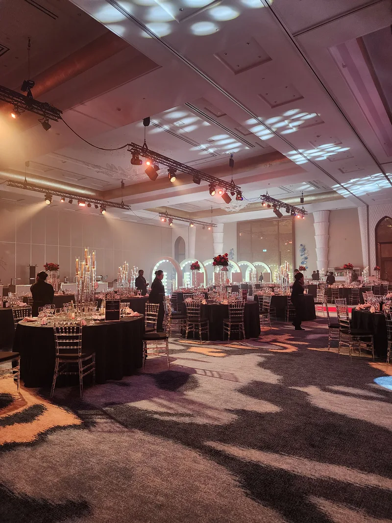 Large awards-style decorative figure creating a Hollywood focal point within the Atlantis ballroom.