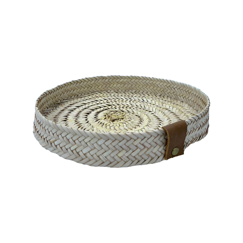 P-BA109-JT 22cm traditional woven shallow round basket with brown tag