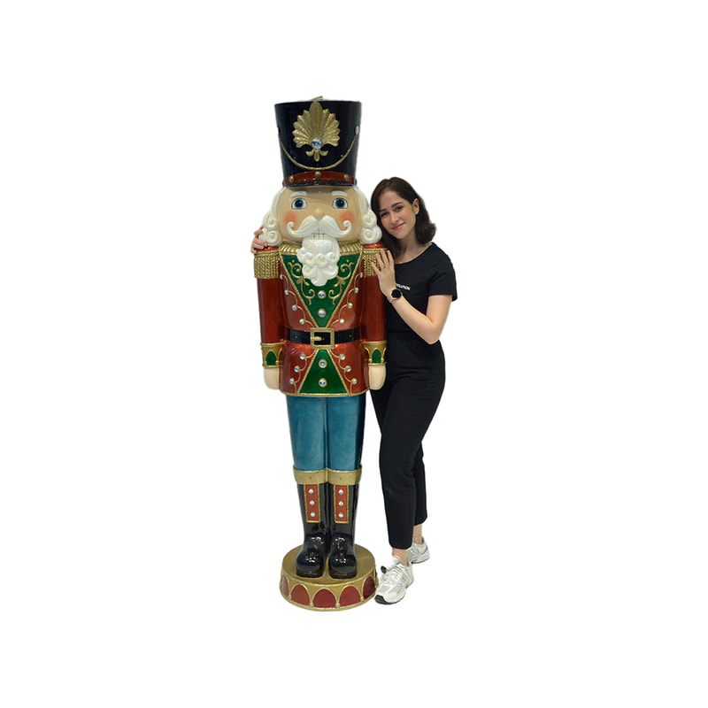 P-PH130-MC 192cm high giant nutcracker with glossy finish and inbuilt lighting