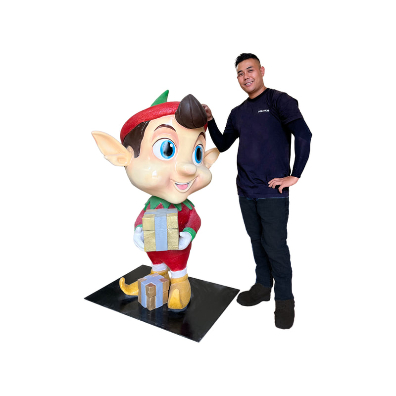 P-PH156-MC Type 1 male elf holding a gift box
