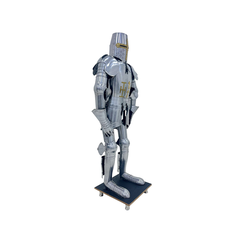 P-PH186-SI Type 1 standing suite of amour with gold detail  