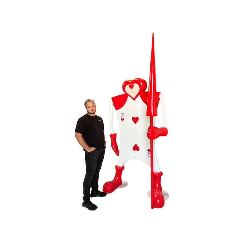 P-PH202-RW playing card guard with staff in red hearts