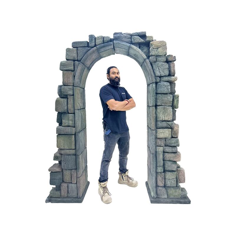 P-DA107-DG 230cm rock arch in dark grey stone