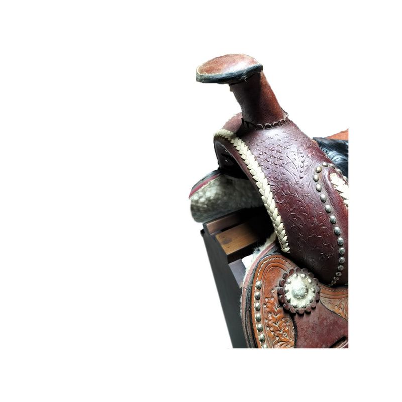 P-PK804-MC Type 1 saddle with wooden stand