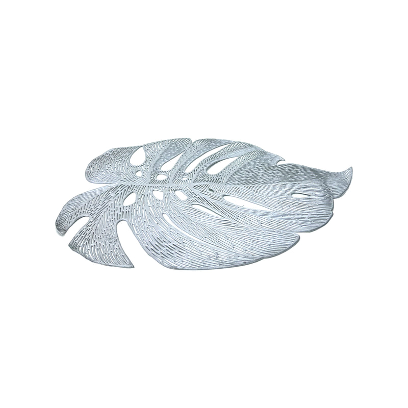 P-PM108-SI 45cm Monstera silver leaf shaped placemat
